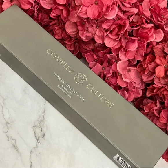 COMPLEX CULTURE Titanium Curling Wand 32mm - Picture 3 of 16